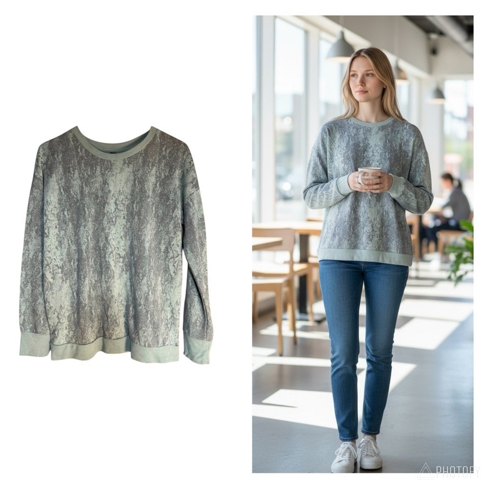 Mondetta Small Gray and Green Patterned Sweater